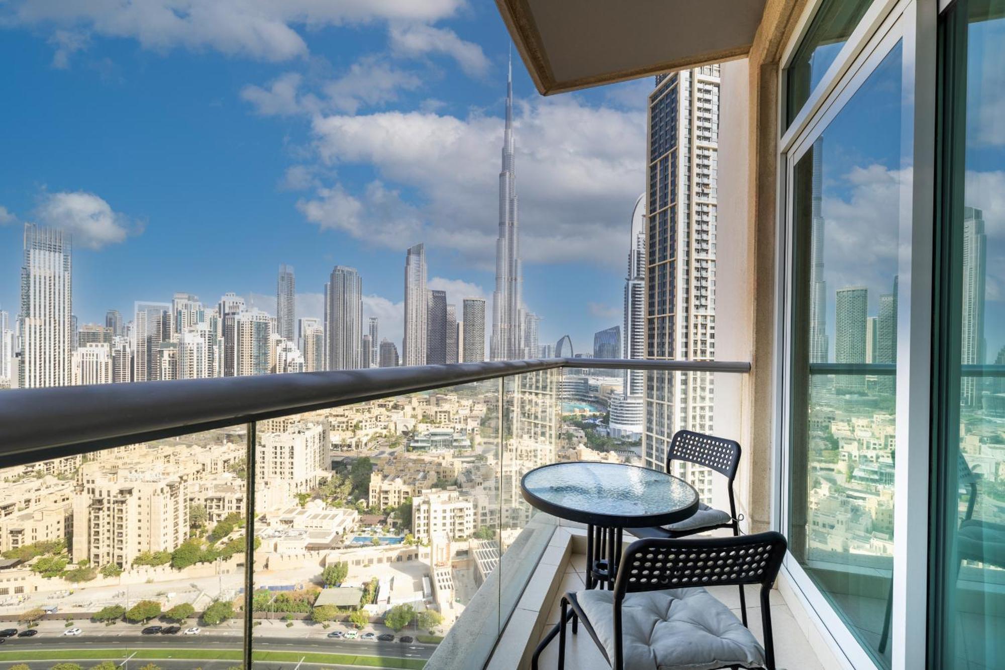 Upgraded Apartment With Stunning Burj Khalifa View دبي المظهر الخارجي الصورة
